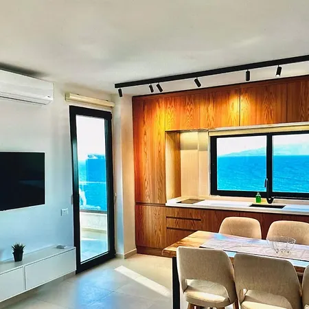 Royal Sea View * Sarandë