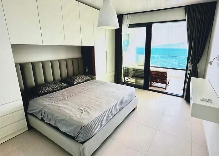 Royal Sea View
